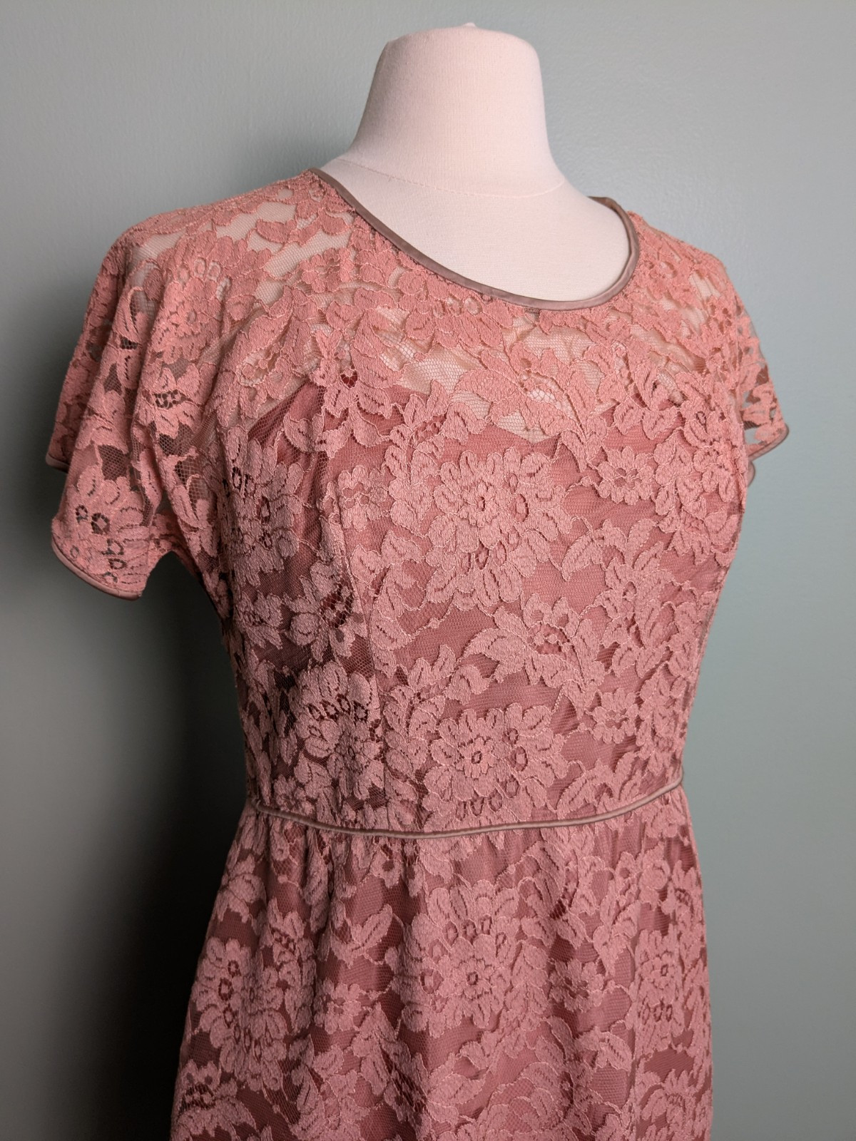As Is Dusty Pink Lace Overlay Ferman O’Grady Pencil 1950s Vintage Dress