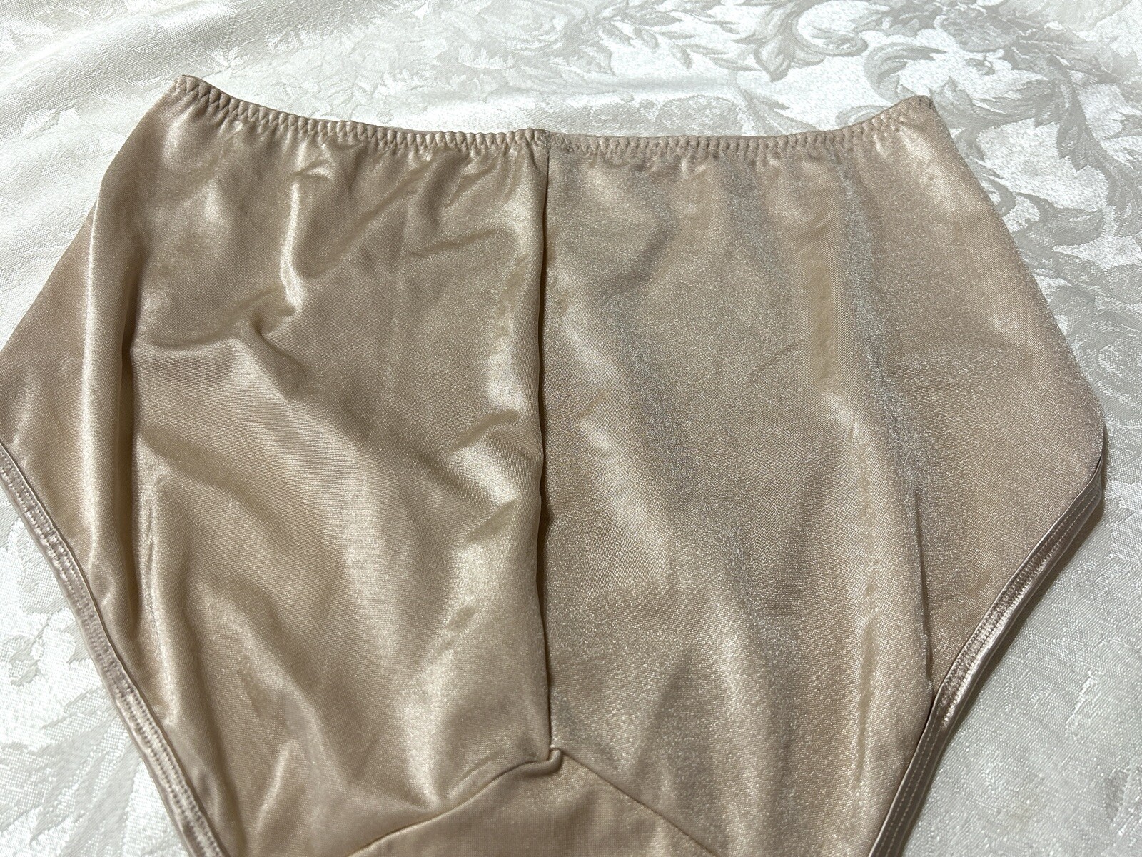 NWOT Vtg VANITY FAIR 40-841 Second Skin Satin 3XL Nude Brief Panties #48