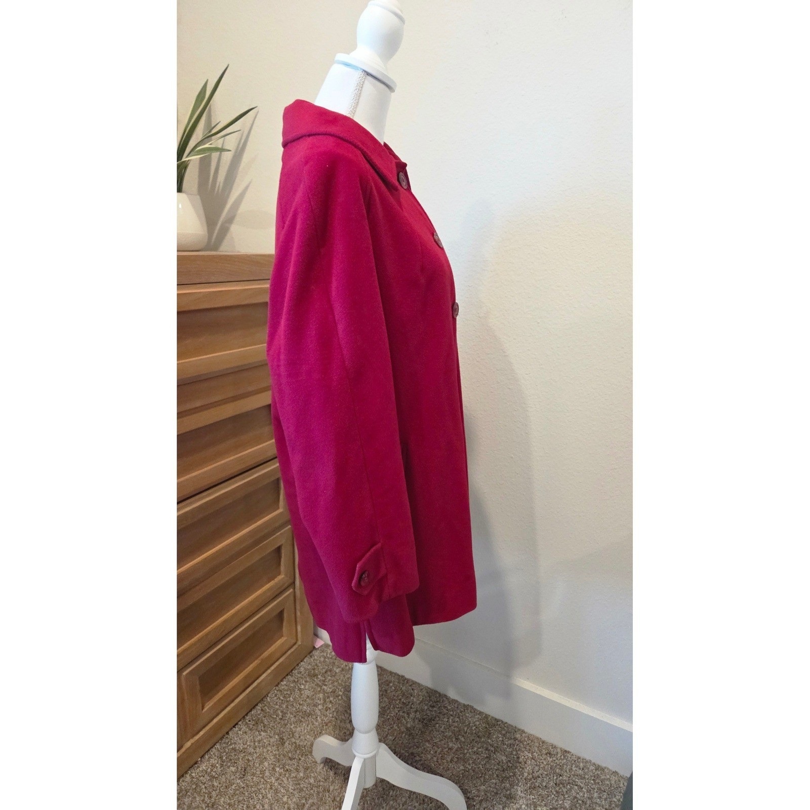 Vintage 1960s Wellington Fashions Kashmiracle Pink Red Button Front Coat ILGWU