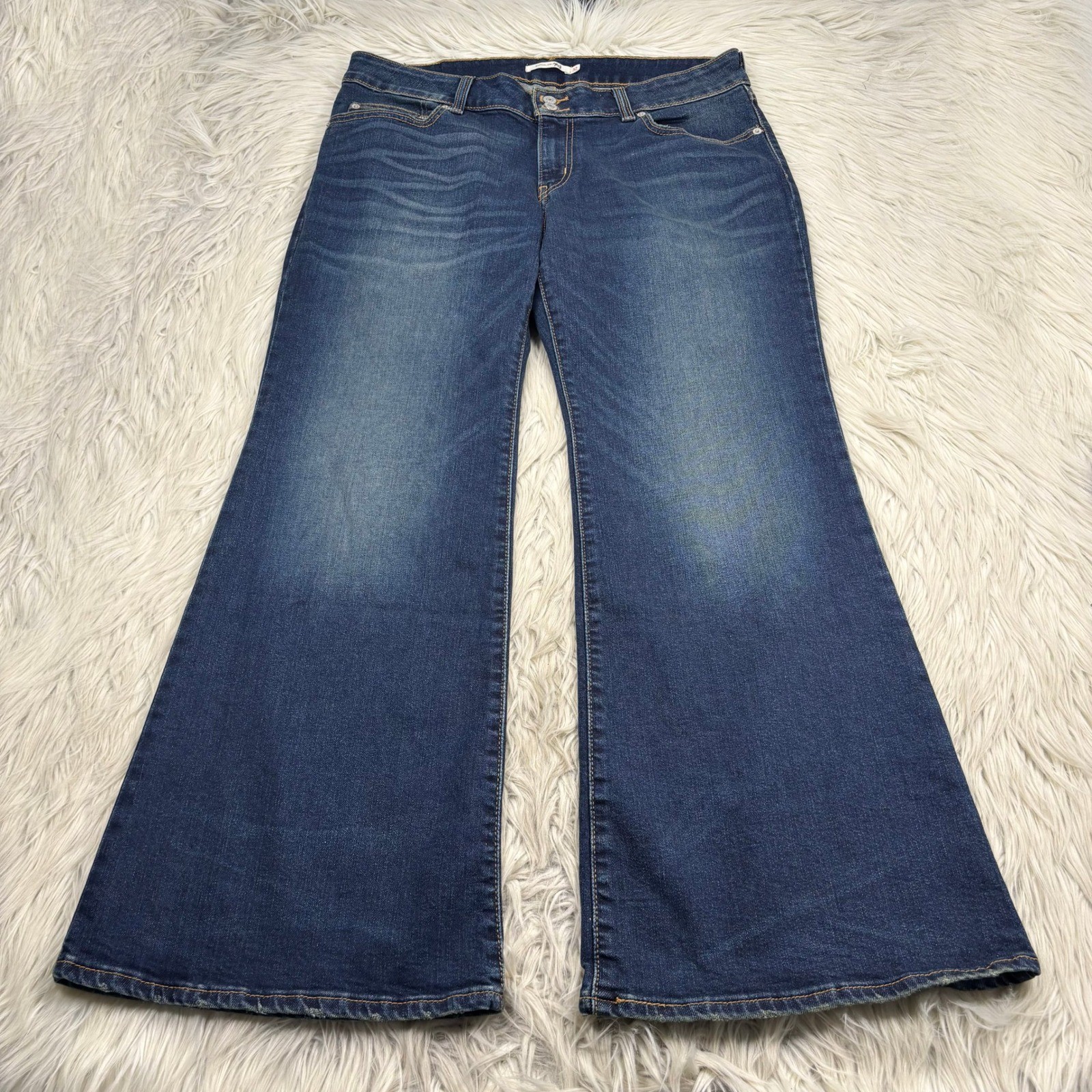 Levi’s Women’s 32 Dark Wash Super Low Flare Jeans Boho Retro Cowgirl 70’s