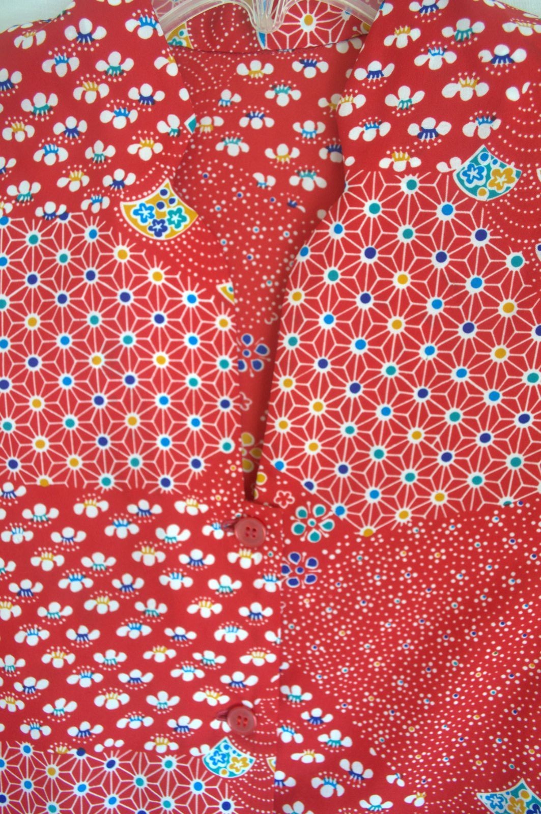 Free ship! Vintage 1960’s women’s red cap sleeve shirt Asian inspired polyester