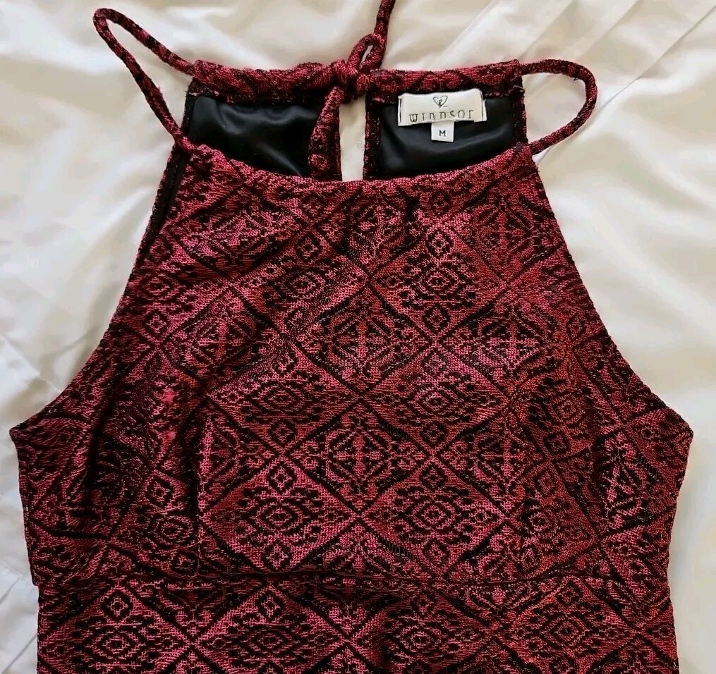 Windsor Long Dress Burgundy Lace Black Lined Halter Fringe Vintage USA Medium