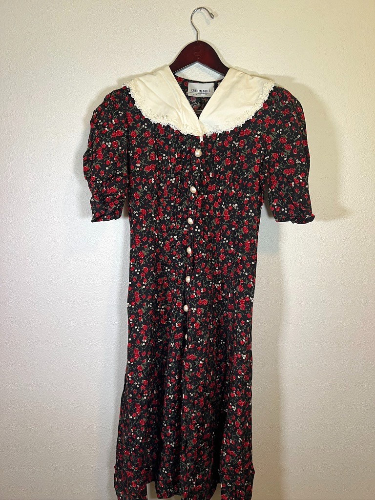 Vintage Dress Caroline Wells Floral Prairie Cottagecore Modest Midi Red Rose
