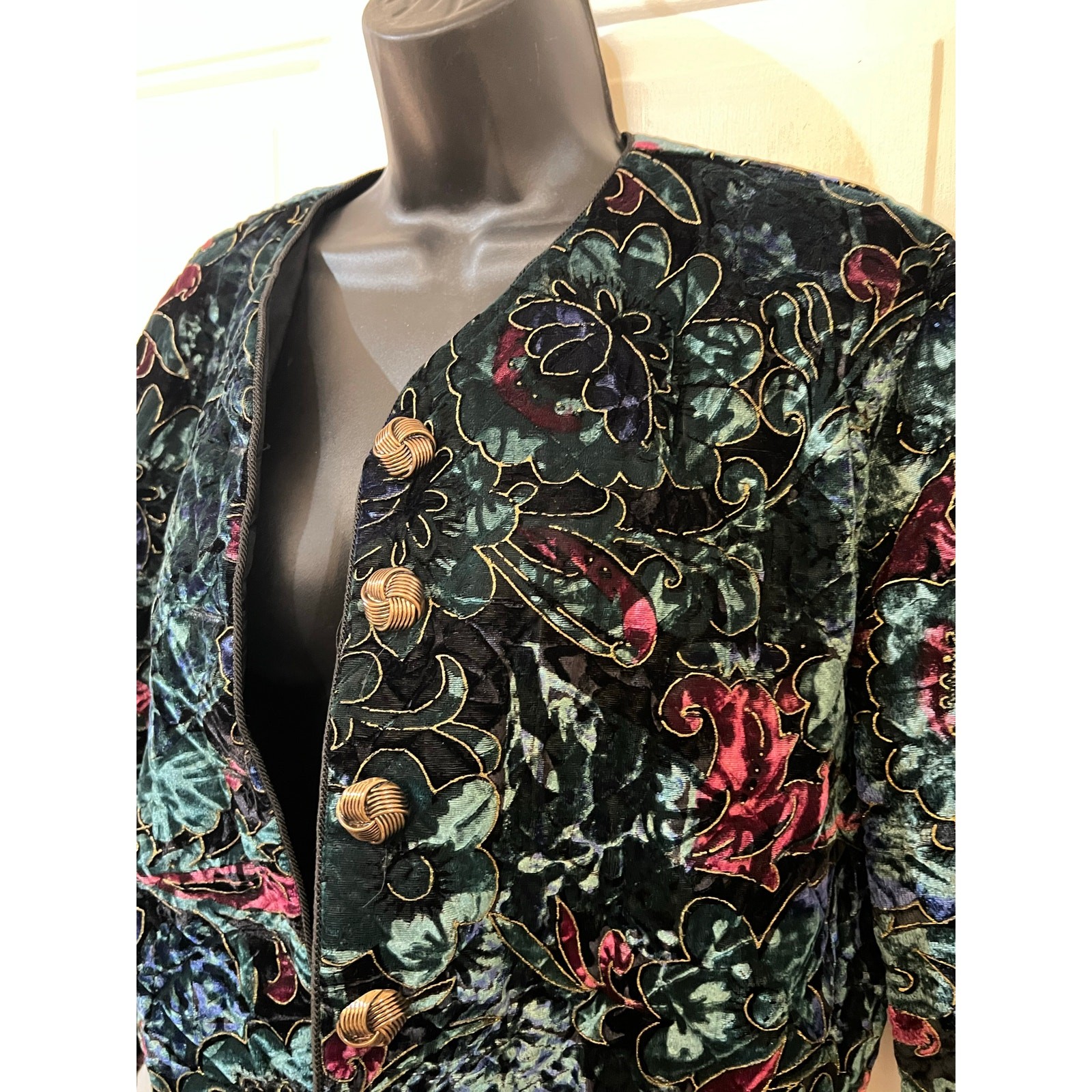 Vintage 90s Velvet Floral Tapestry Quilted Jacket M