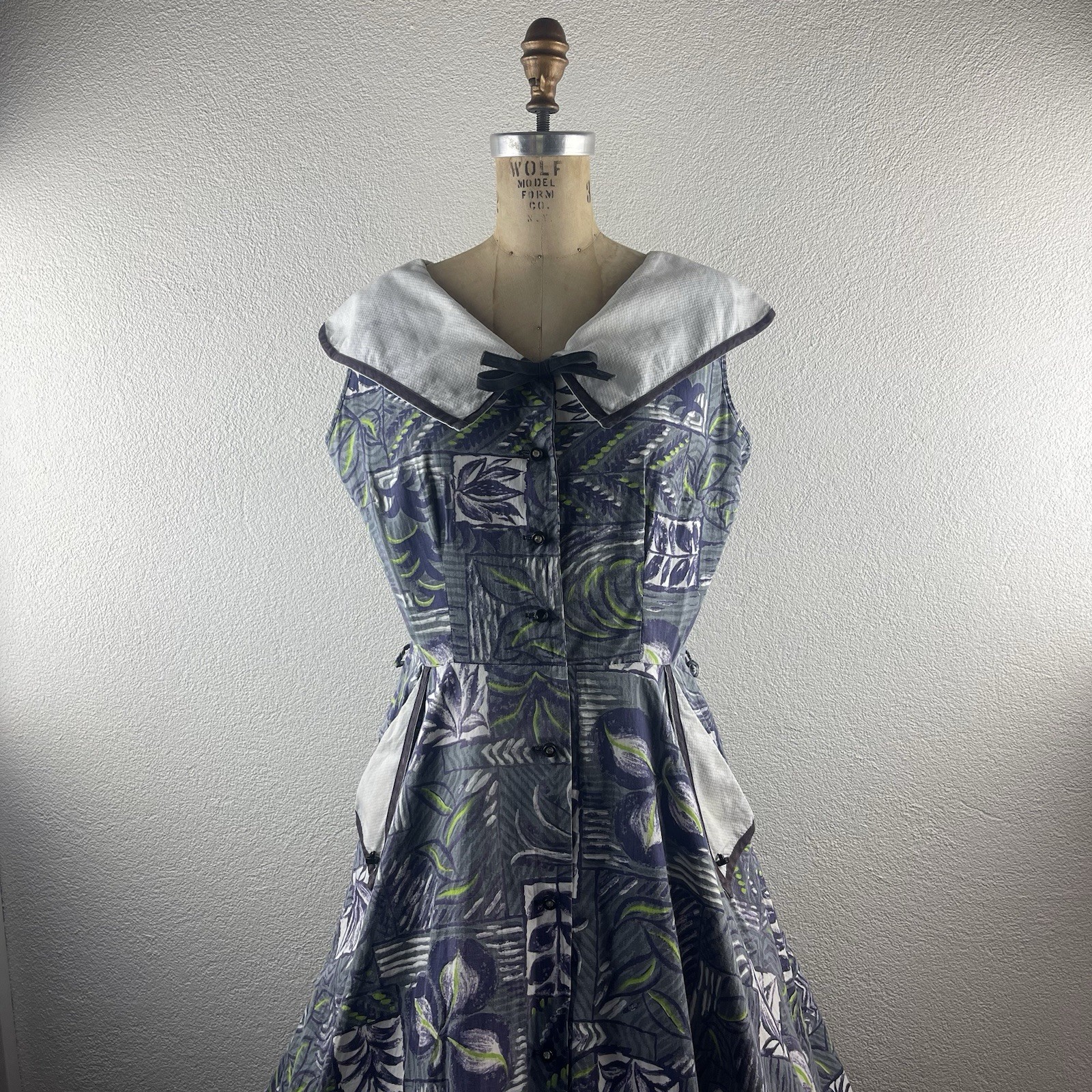Vintage l 50s L Novelty Hawaiian Tiki Floral Contrast Collar Pockets Pinup Dress