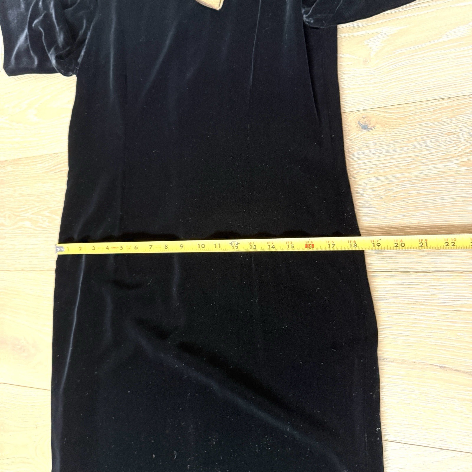 Vtg Halston III Black Velvet Dress Sz 8 Women’s Gold Bow Knee length 90s Holiday