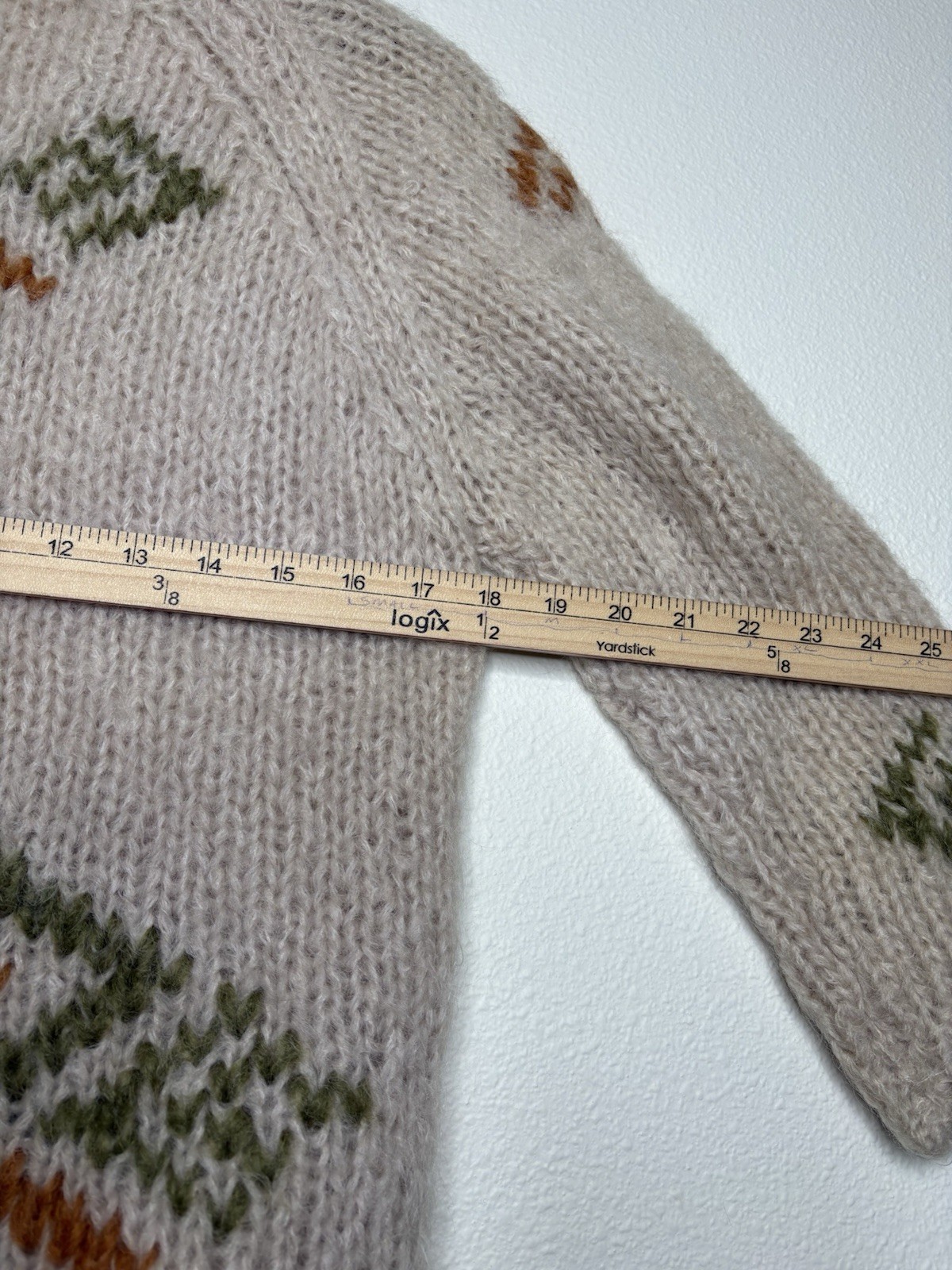 Vintage Made In Italy Fuzzy Mohair Wool Blend Sweater Hand Knit Pullover Size S