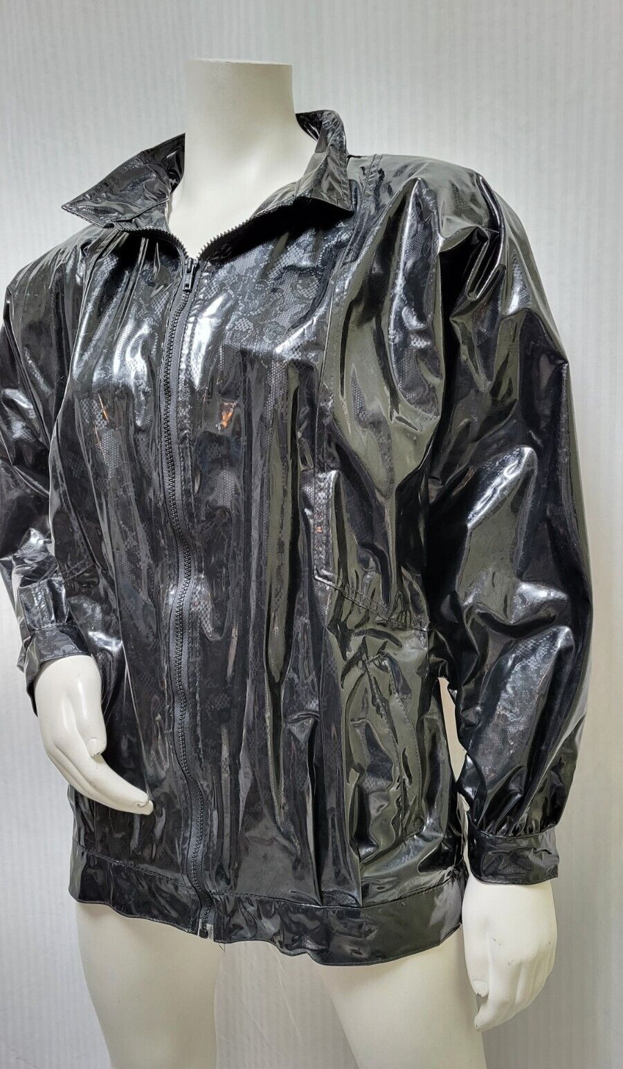 Vintage 1980s Kenn Sporn Wippette Black Shiny Vinyl Lace Print Raincoat Jacket