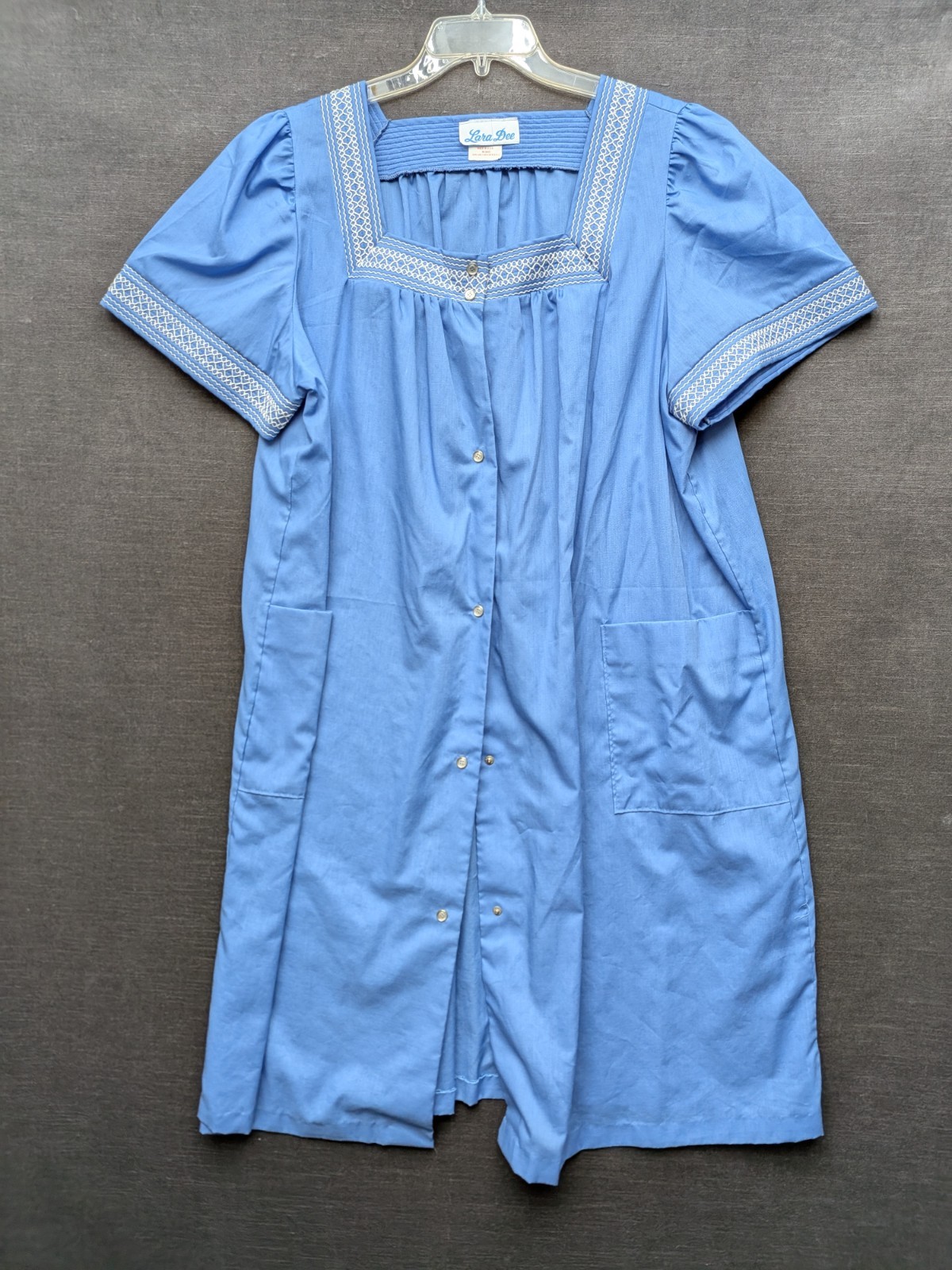 Vintage Cottage Core Housecoat Lara Dee Embroidered Granny Grandma Core 2XL