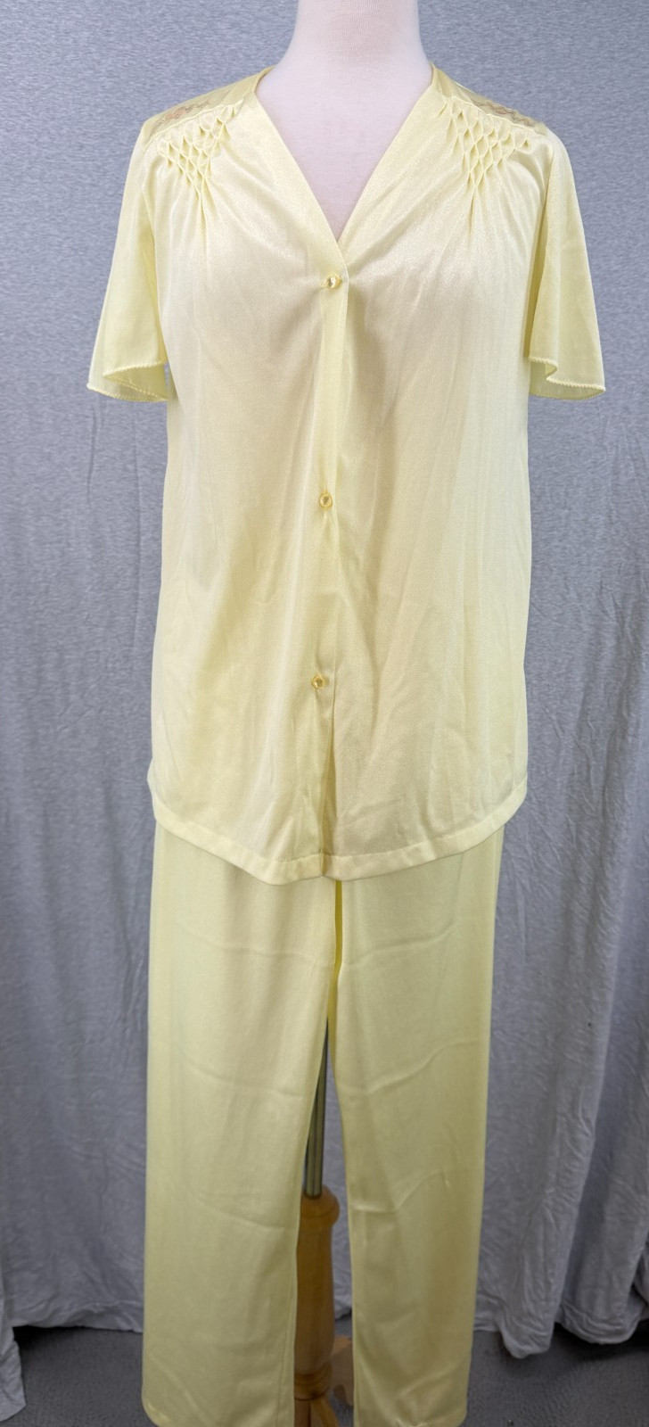 Vtg Kayser Gown Pant Robe Tricot Smocking Sz M 1960’s Embroidered 3 Piece Set