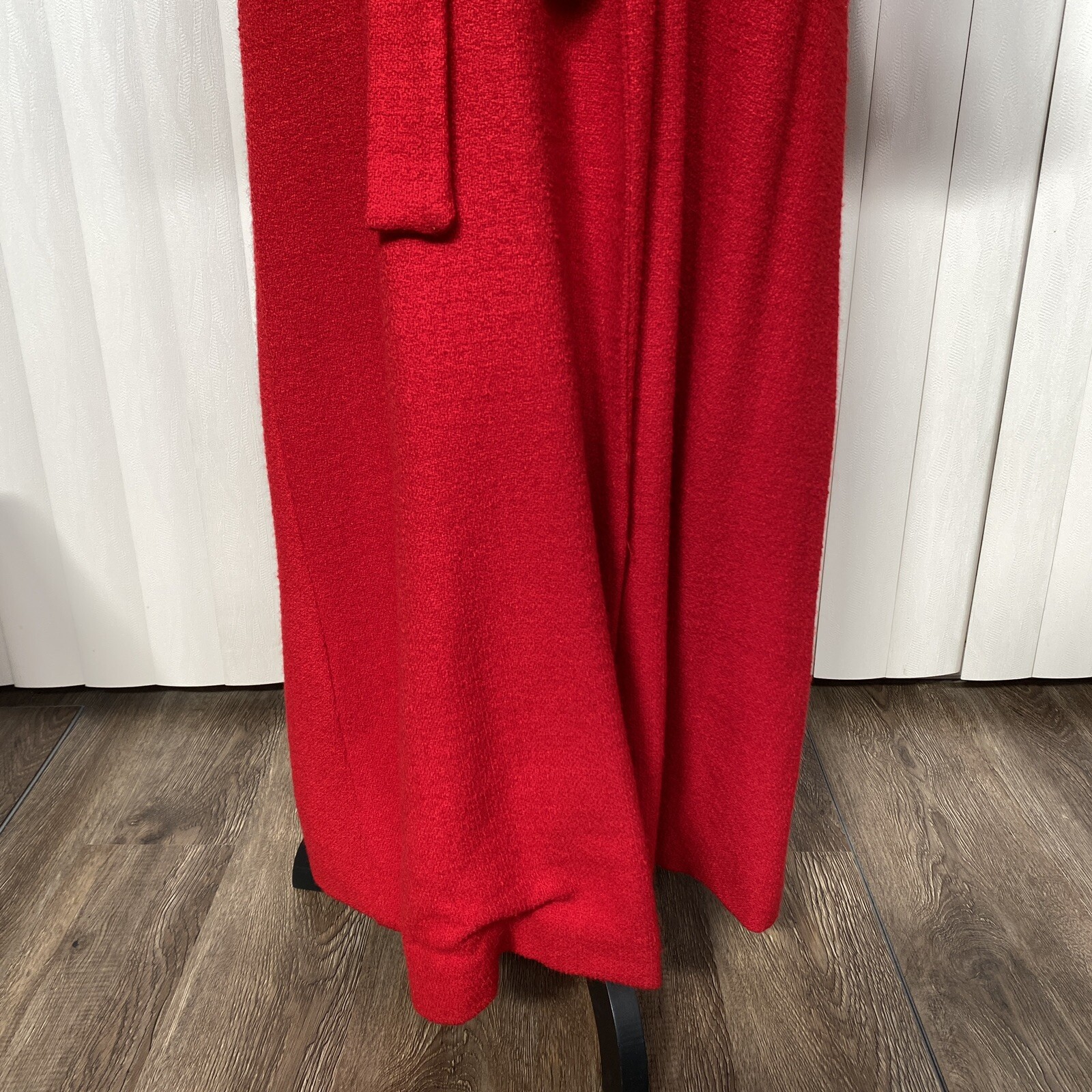 Valentino Intimo 100% Wool Red Robe Velvet Collar Lined Petite SAKS Vintage