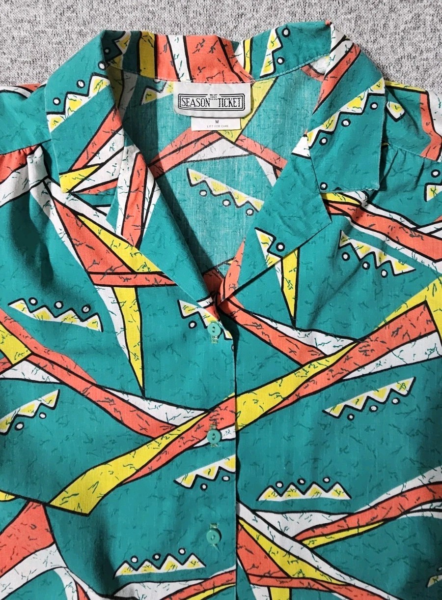 Vintage 90’s – The Season Ticket – Geometric Retro Women’s Size M Button Up USA