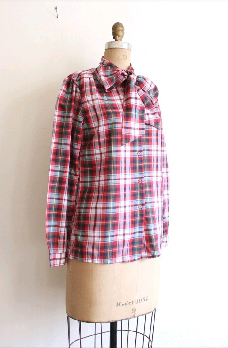 1960s Vintage Tartan Plaid Button Down Blouse with Pussy Bow Size Small-Medium