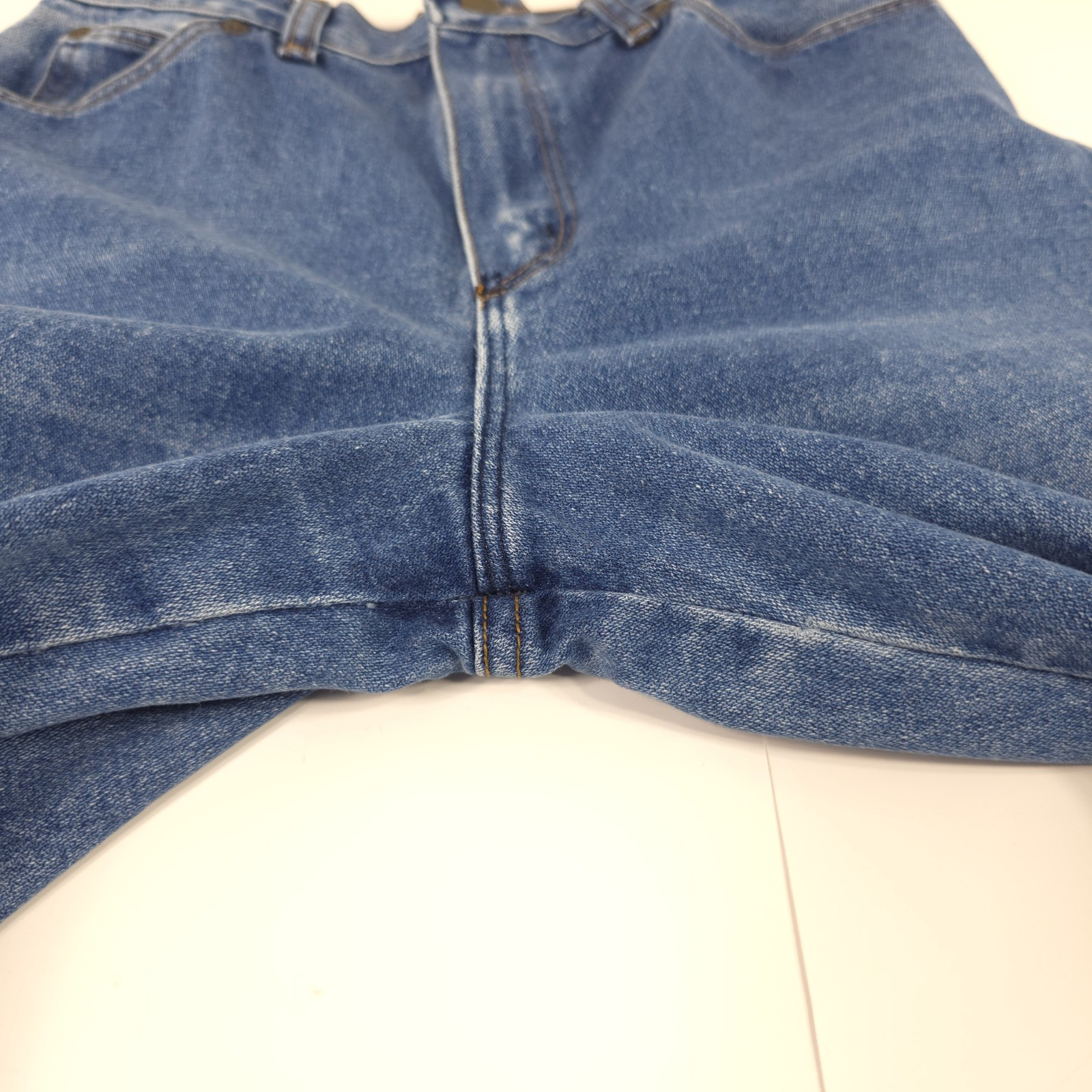 VINTAGE WRANGLER WOMEN’S JEANS SIZE 10 AVERAGE MEASUREMENTS 27×32 *100% COTTON*