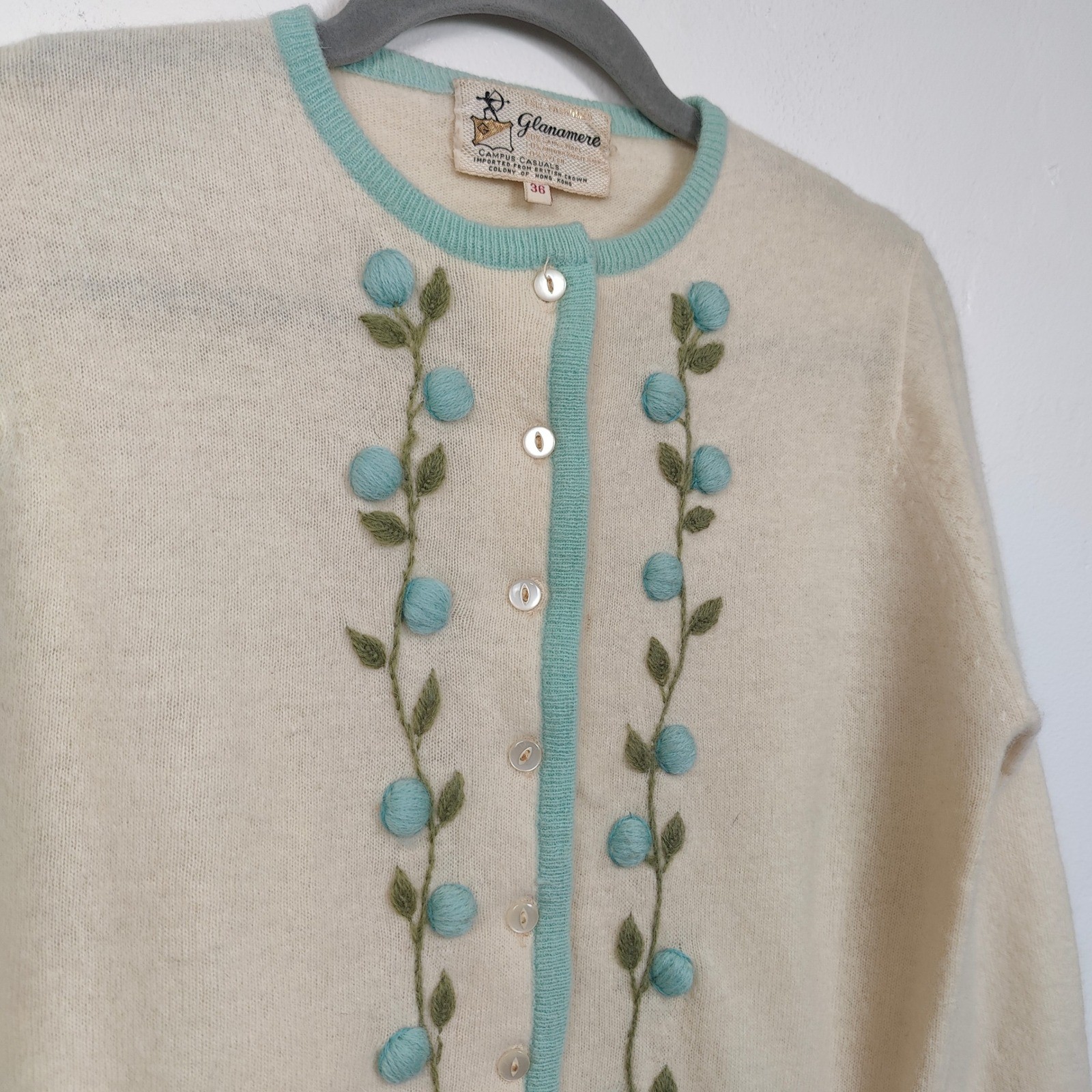 Vintage 1960s Glanamere Cardigan Womens 36 Cream Blue Embroidered Floral 60s