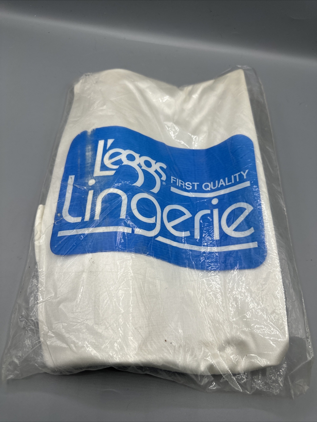 Vintage L’eggs Lingerie Size 38 Average White First Quality Style 5176 UNOPENED