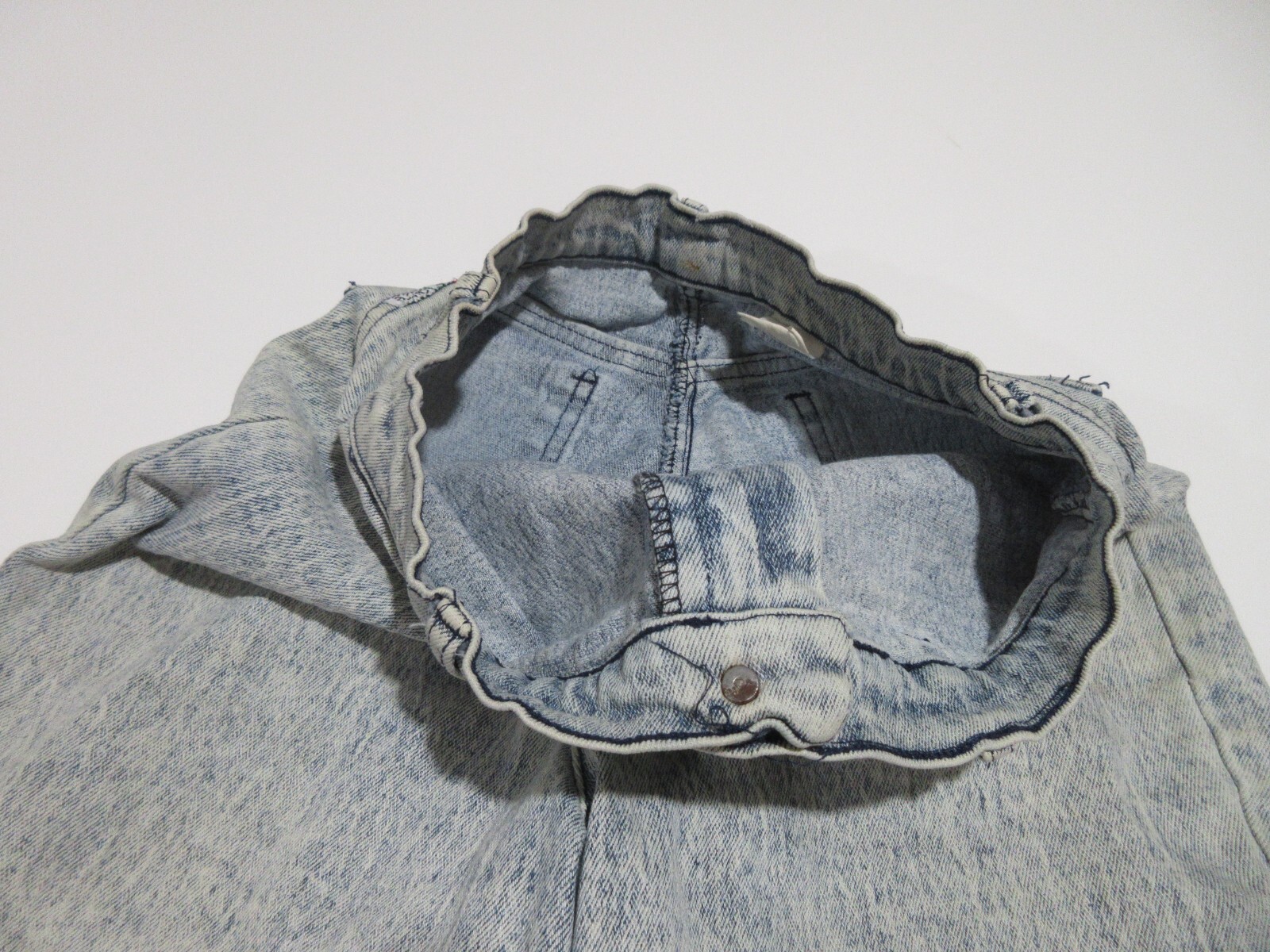 Sz S 25×7 TRUE VINTAGE Le Touche Acid Wash High Wait Jean Denim Shorts Women’s