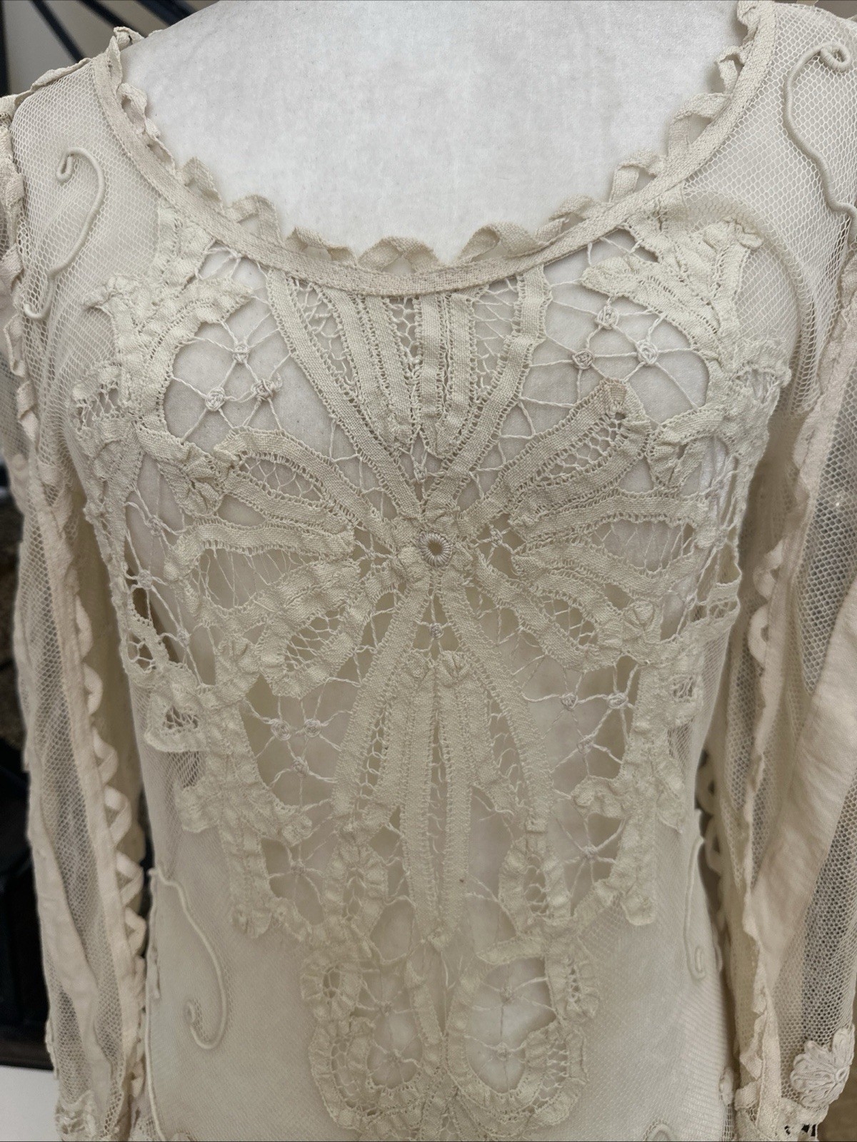Early 1900s Ivory Hand Embroidered Crocheted Net Lace Drop Waist Dress Small