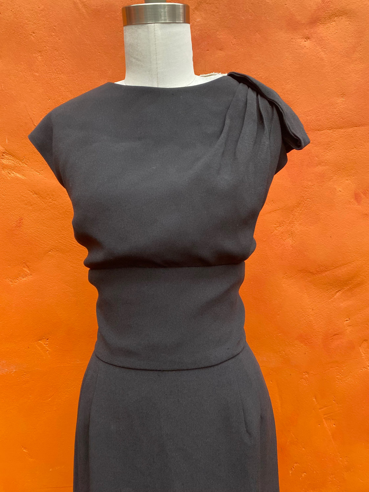 Vintage 1950s Black Wiggle Dress Party Cocktail Dark Pinup rockabilly gothabilly