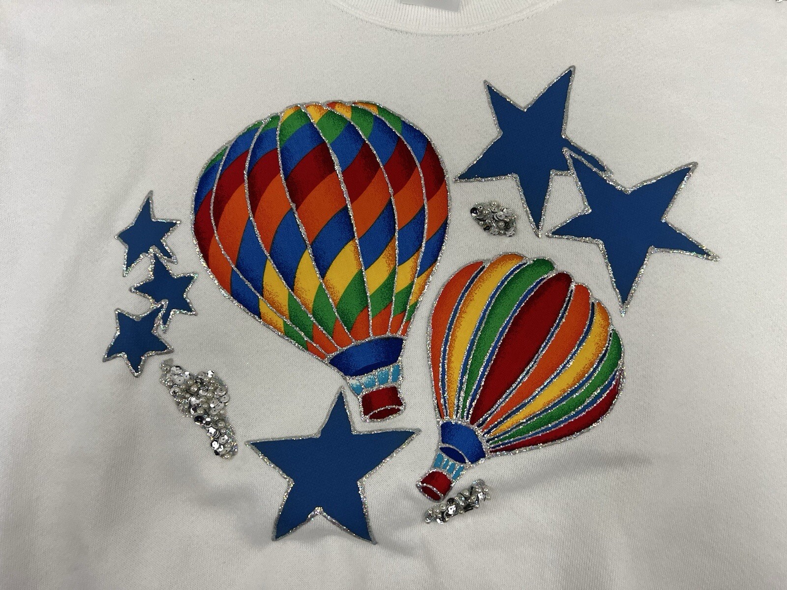 VTG Hot Air Balloons Stars Embroidered Fashionable Fashions Crewneck Sweatshirt