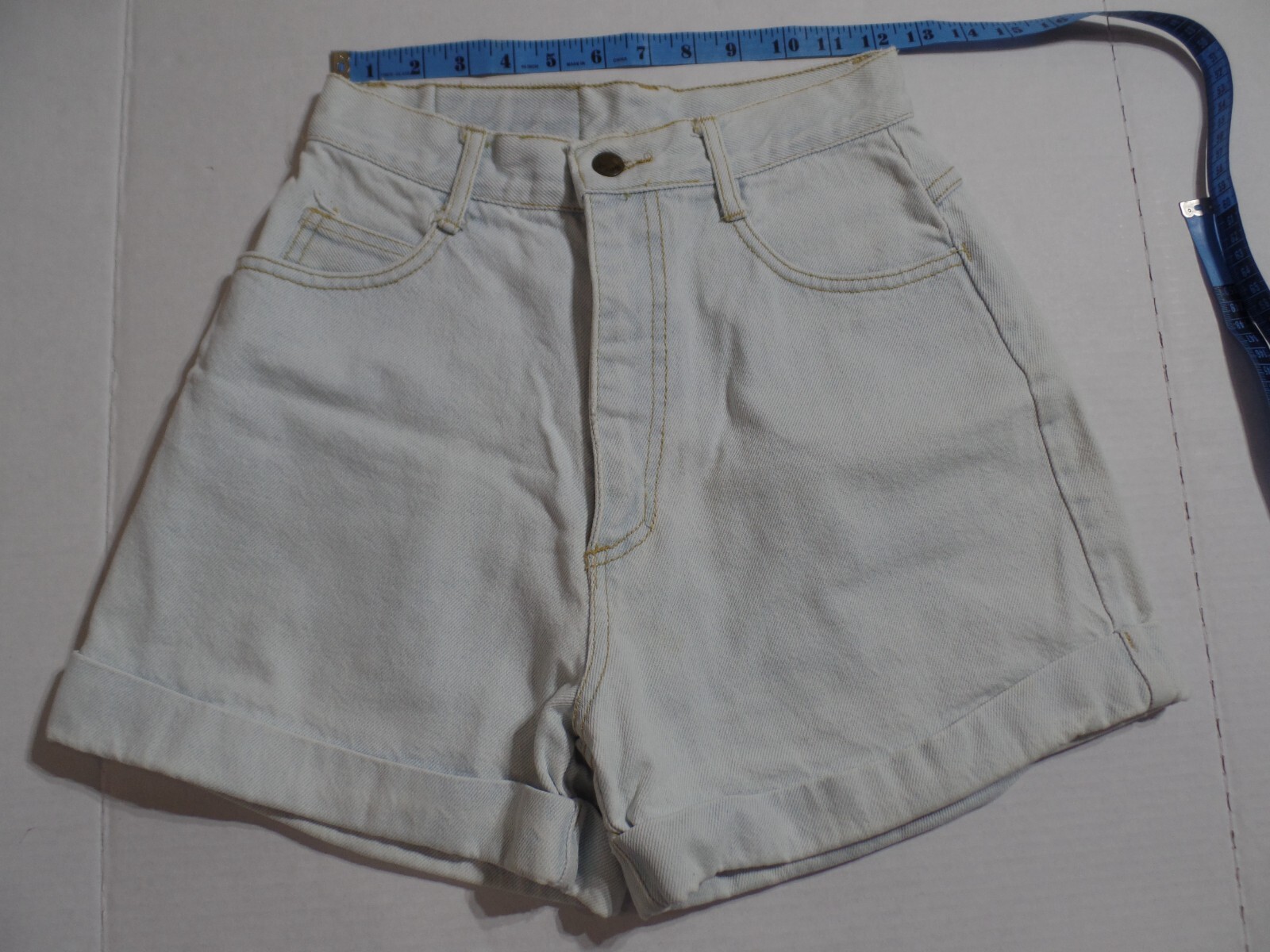 VINTAGE WOMENS PARIS BLUES SZ 9 DENIM HIGH WAIST SHORTS SEE MEASURMENTS