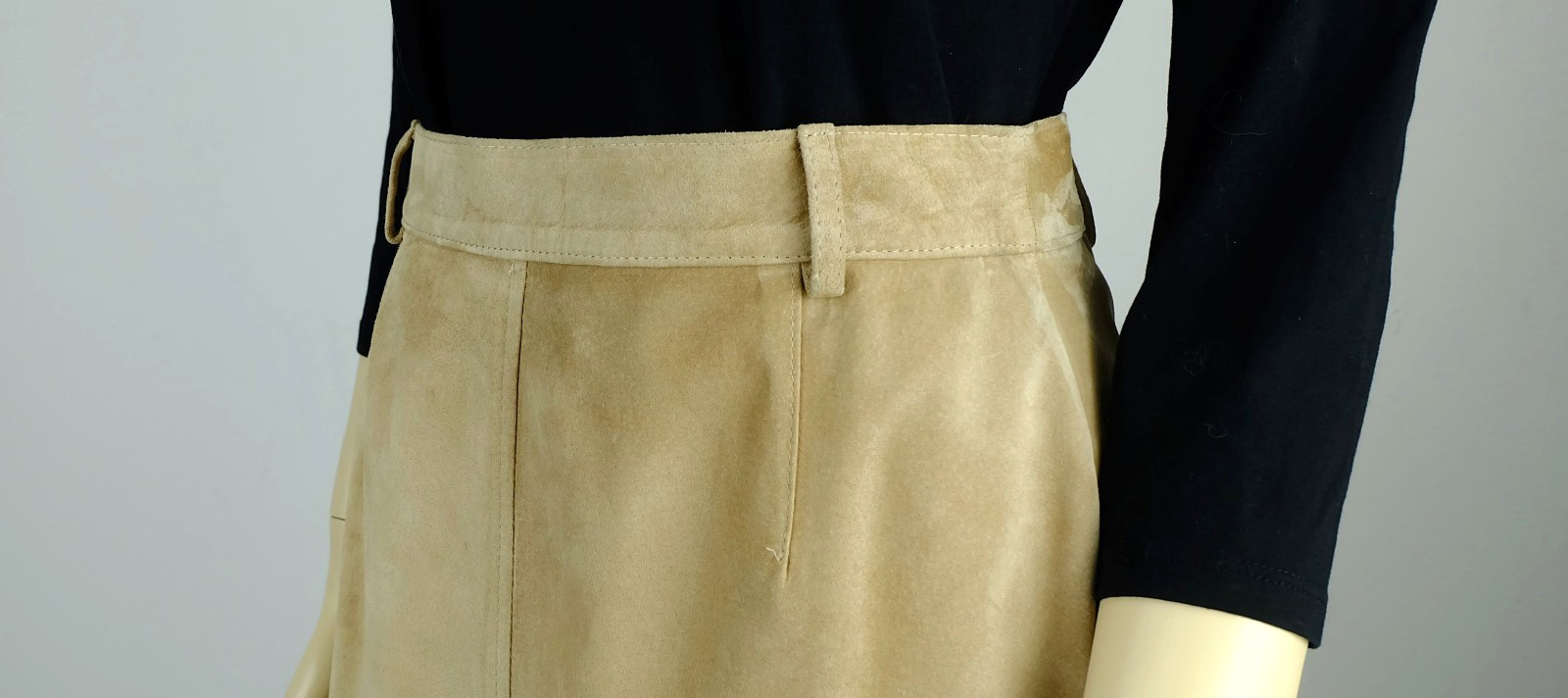 true vintage betty barclay 90s suede skirt sand size 38