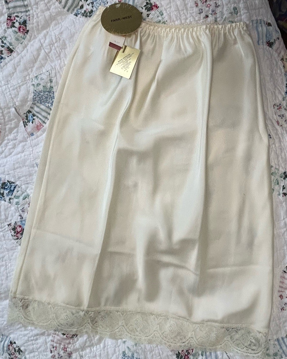 Vintage Lindsey Rose for Farr- West Half Slip Size Small– New with Tags