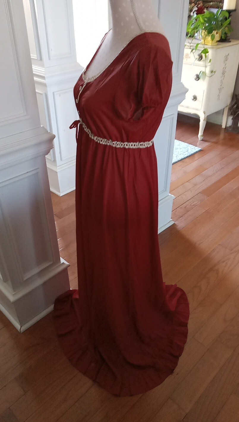 Dreamy Vintage Rogers Brick Red Long Night Gown Ruffles and Lace Women M 12-14