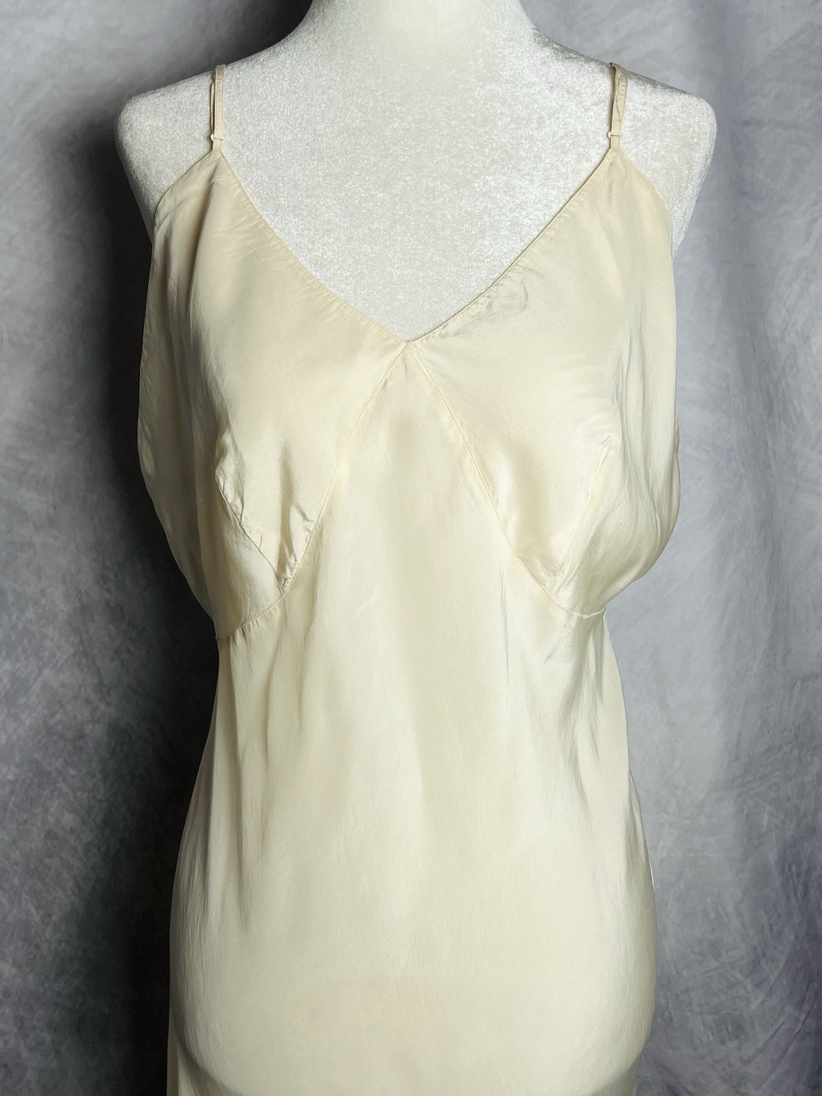Vintage 1930s Barbizon Dance Maid Silk Crepe Gartiere Full Length Nightgown Slip