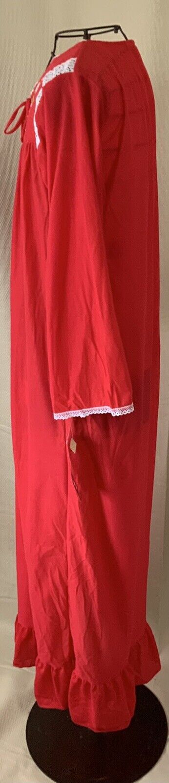 Vtg Glencraft Red Nightgown Embroidered Floral Detail—Union Made – SZ MED – NWT