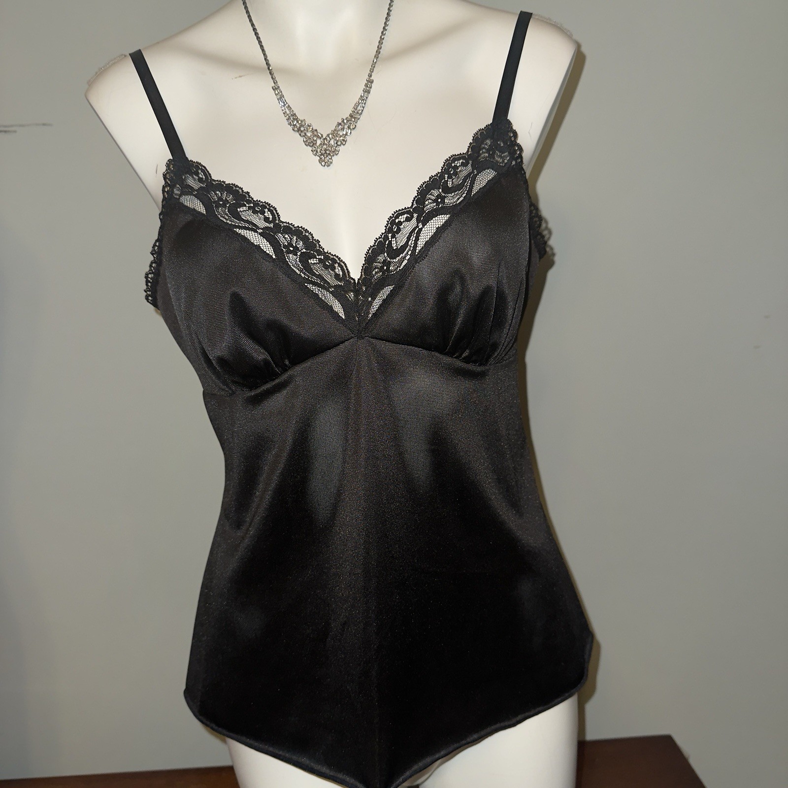 Vanity Fair Camisole Top Vintage Black Nylon Lace Size 36 Whimsical Fairy Goth
