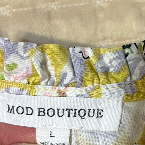 Mod Boutique Sz L Blouse Floral Rear Button Peek A Boo Back Short Sleeve Shirt