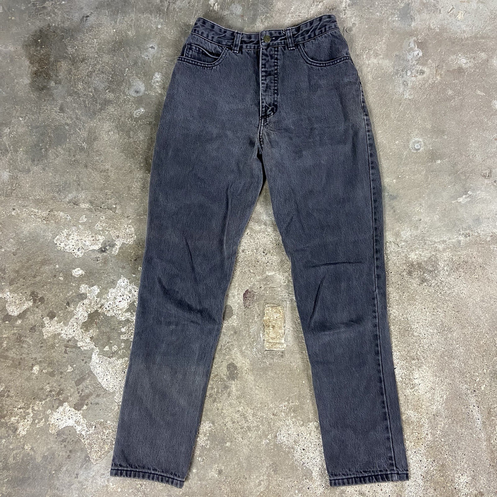 Vintage 90s GUESS Jeans Women’s Size 31 Black Denim Skinny Straight Fit 39050