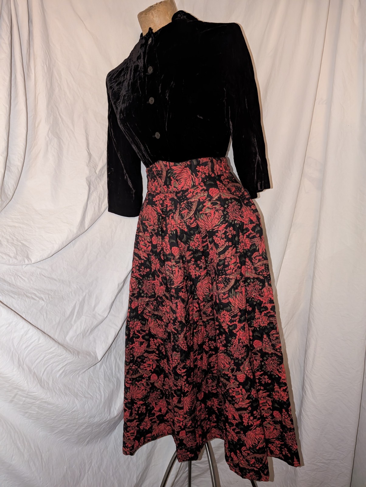 Vtg 50s Red & Black Skirt By Hobbies for Lorch of Dallas & 40s Velvet Top S/M