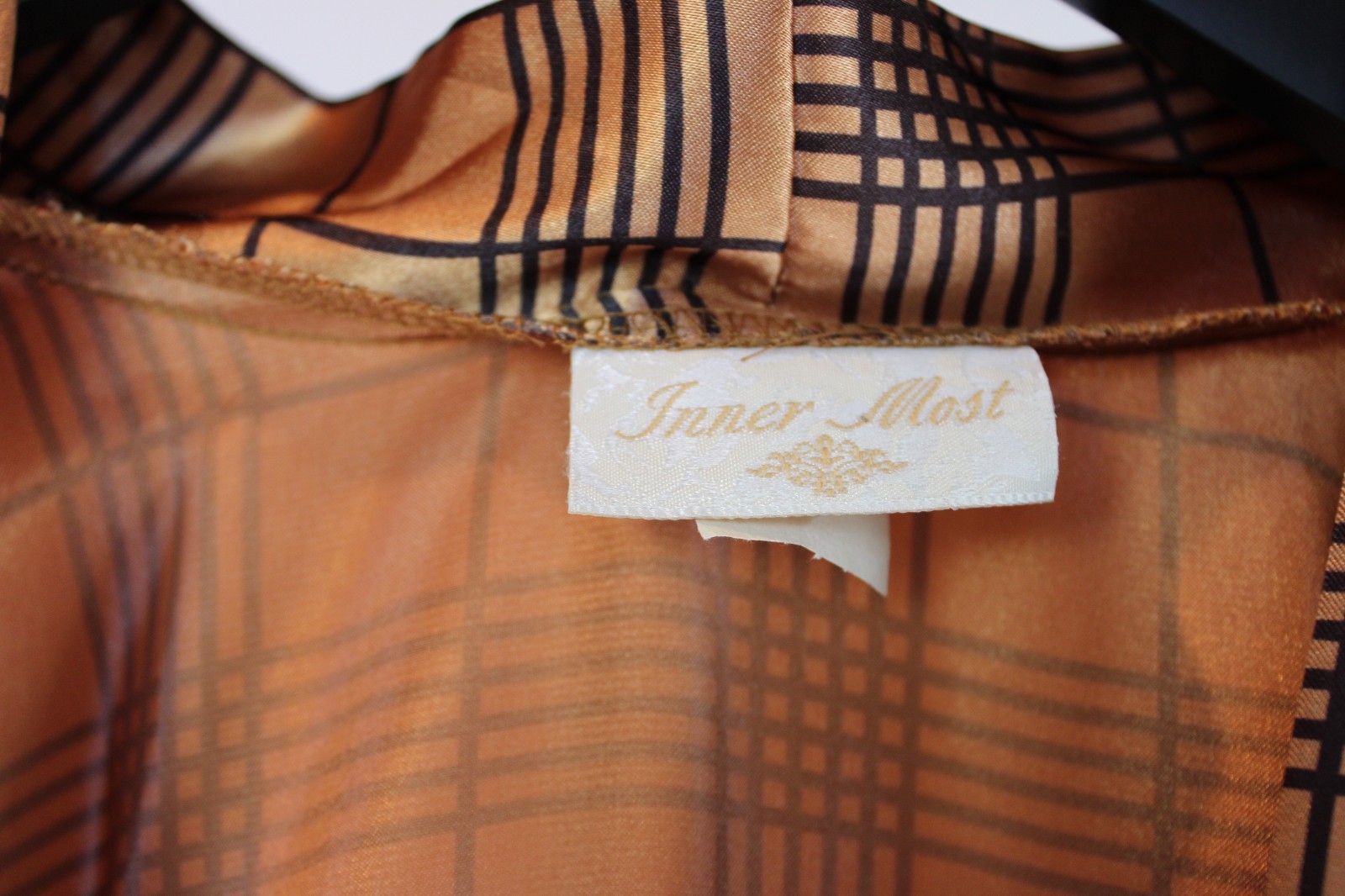 Vintage Inner Most Robe – Gold Plaid Satin Look – L – 100% Polyester