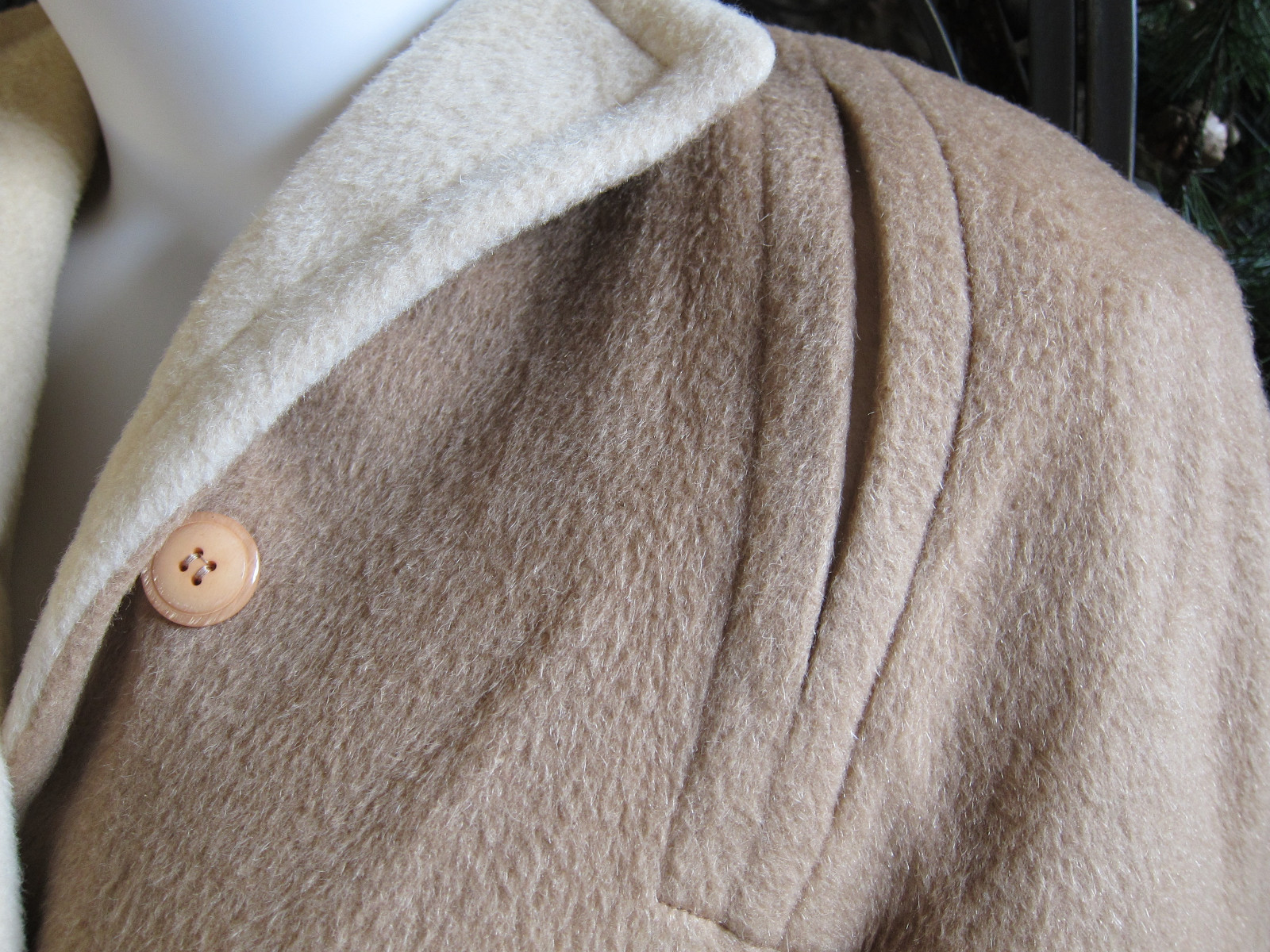 VTG LORENDALE BY BROMLEIGH PURE WOOL COAT CAMEL COLOR 722