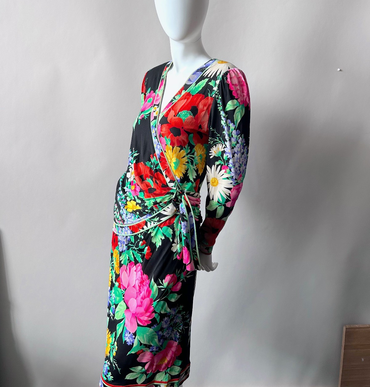 Leonard Paris 1990s Floral Print Jersey Wrap Dress Bergdof Goodman sz 8 France