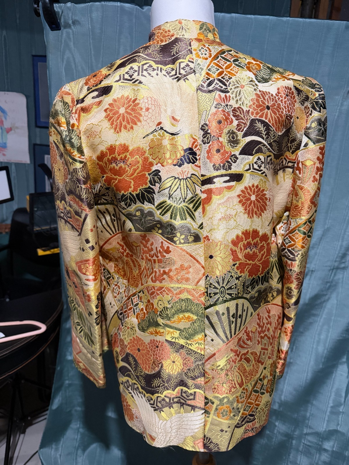 Vintage Mildred of Honolulu Japanese Brocade Jacket Mandarin Collar Frog Closure