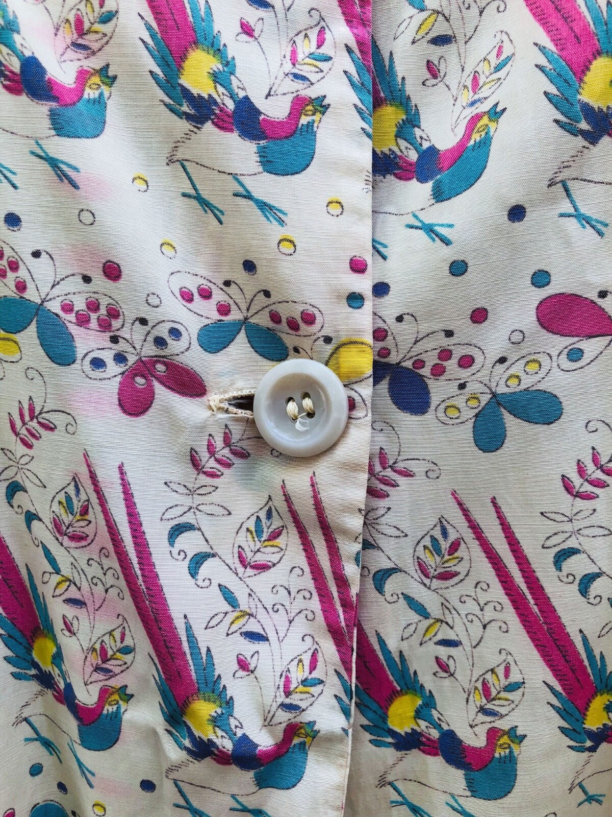 Vintage 40s Silk Rayon Blend Mandarin Collar Fun Print Ivory Blouse Top size 34