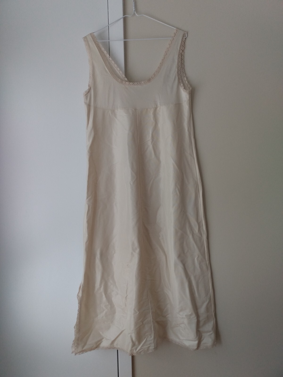 Vintage Full Slip 38″ Bust 43″ Hip Retro Undergarment Lingerie Long