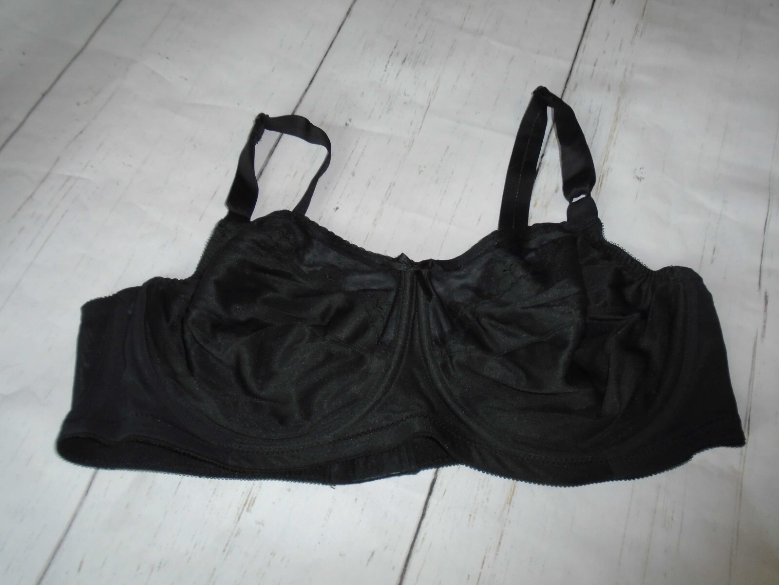 42D Black Nylon Unlined Underwire Vintage BALI Flower Bra #0180 42D