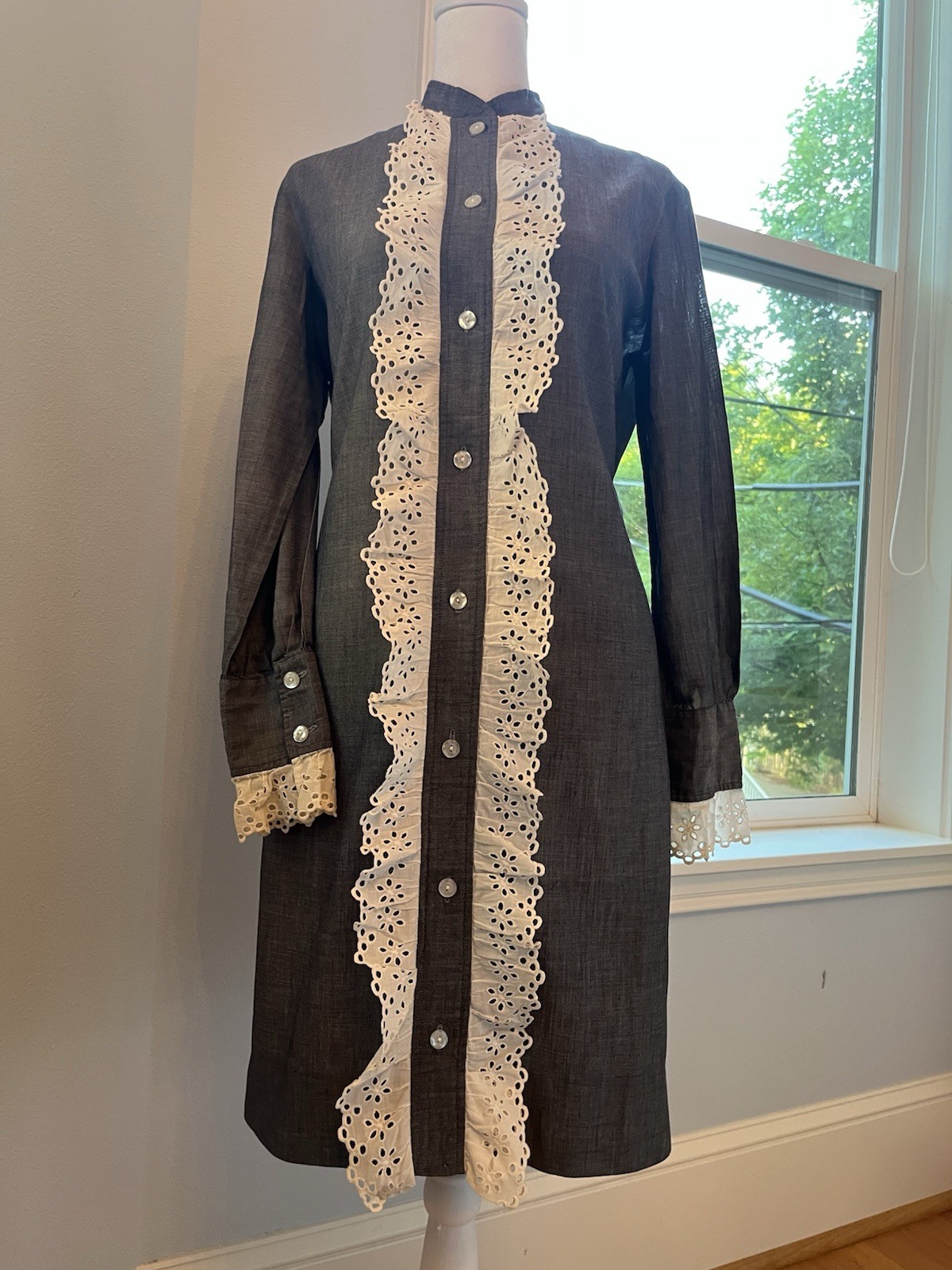 Vintage Shirt Dress Dandy Lace Ruffle Tuxedo Eyelet 60’s Chic S 4 Gray White