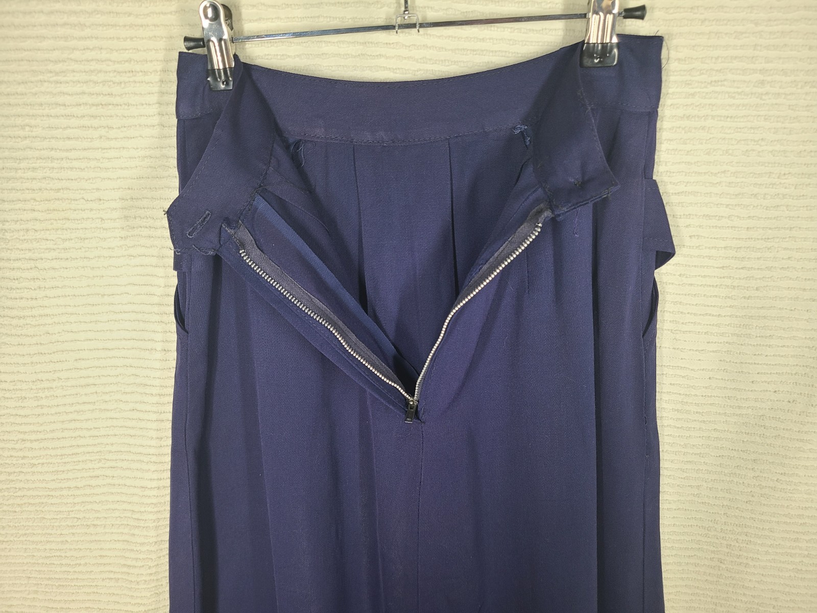 Vintage 50s Skirt Navy Rayon Gabardine Pleated Front Button Pockets 27w Pinup
