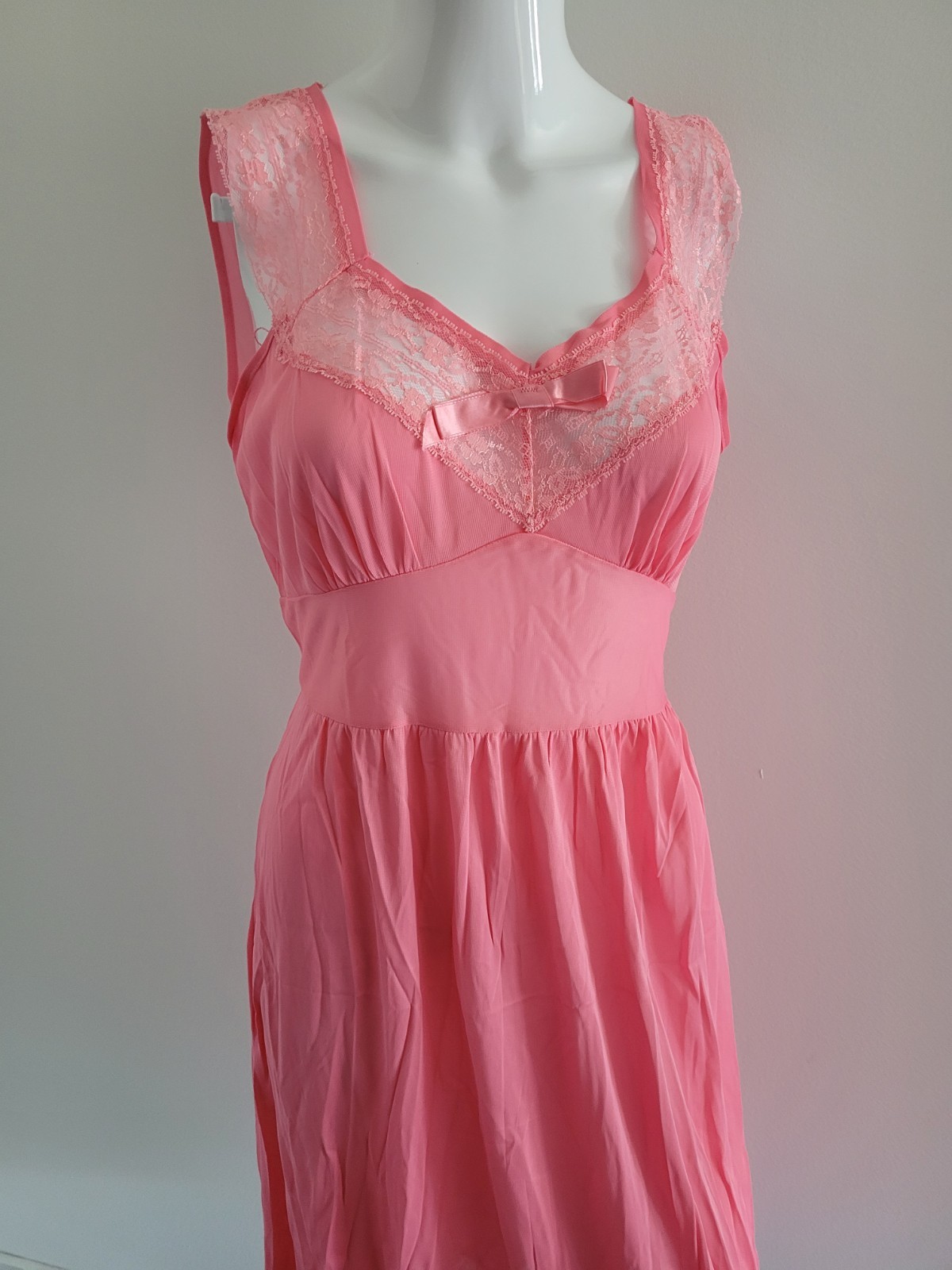 Vintage Enchanting Gown Peignoir Set Babydoll Pink w Lace Nightgown Robe 38