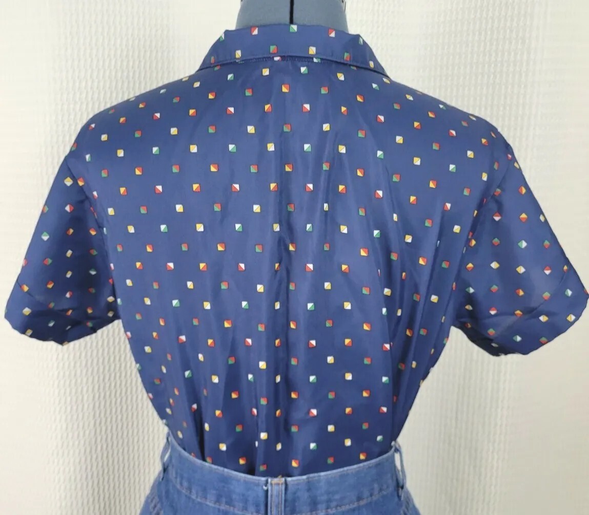 Vintage Lady Van Heusen Blue Short Sleeved Blouse w Multicolored Squares Size 10