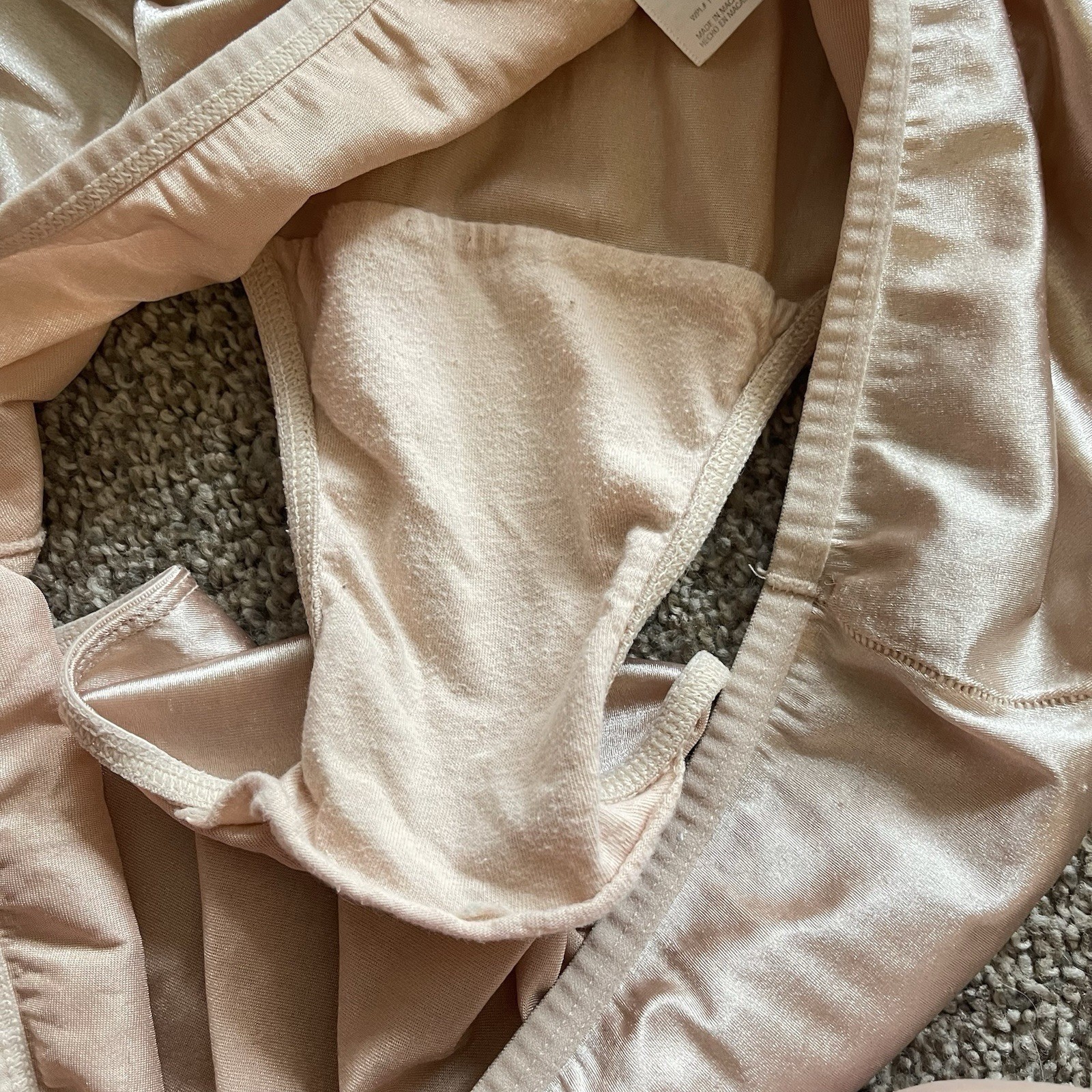 Vtg DELICATES Stretch SATIN Hi-Cut Bikini PANTIES Second Skin 10 Glossy Nude Tan