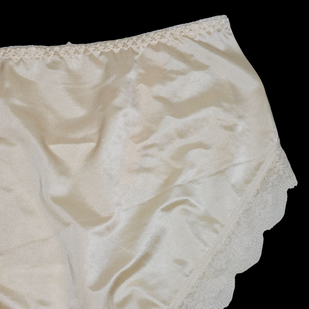 Vintage Slippery Yellow Panty Nylon Spandex Sissy Lace Brief Size 6-7 Hip 35-39″