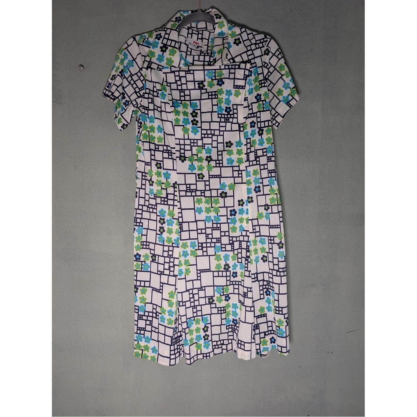 Vtg 1960s Globe Travelers Blue and Green Floral Geometric Print Shirt Dress