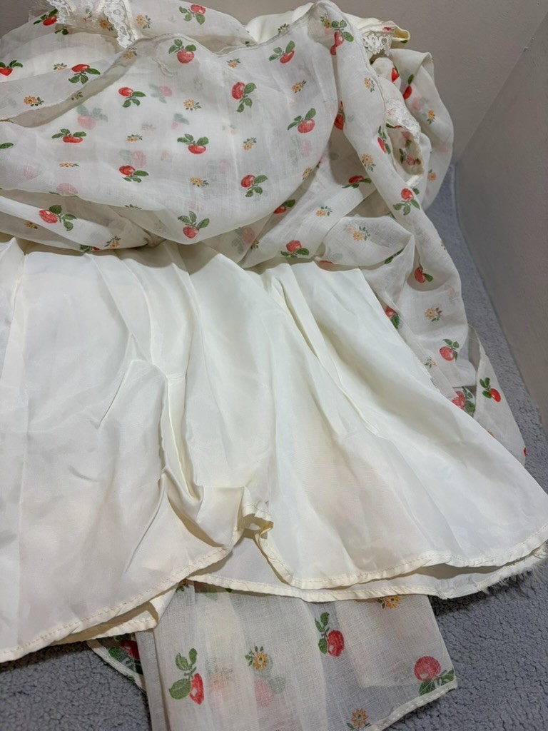 Vintage 1970s Union‑Made Peasant Maxi Dress Apple Print Lace Trim Size 7 USA