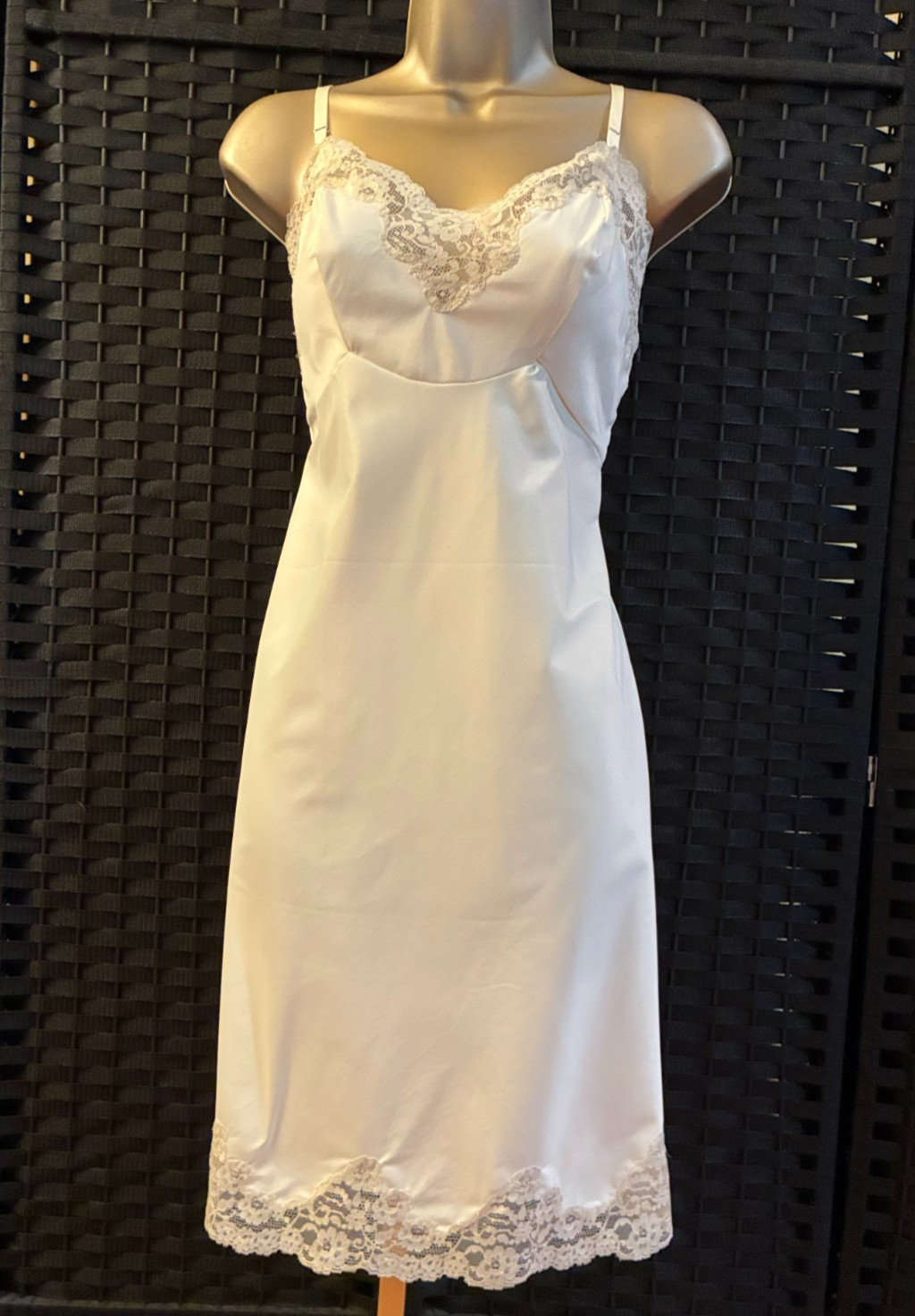 Vintage 60s VAN RAALTE FULL SLIP Size 34 Small Ivory Nylon SHEER LACE Coquette